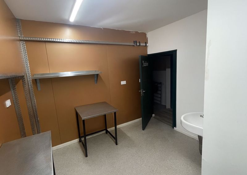 Photo 14- click for photo gallery